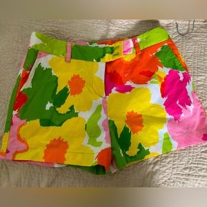 *Like New* Vineyard Vines, Floral Garden Party , pique’ (seersucker) shorts.